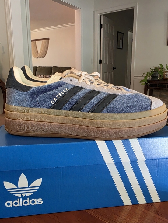 adidas Shoes - Adidas Gazelle Bold Platform Sneaker EUC